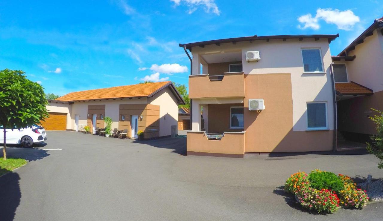 Apartments And Rooms Rea Sveti Martin Na Muri Exterior foto